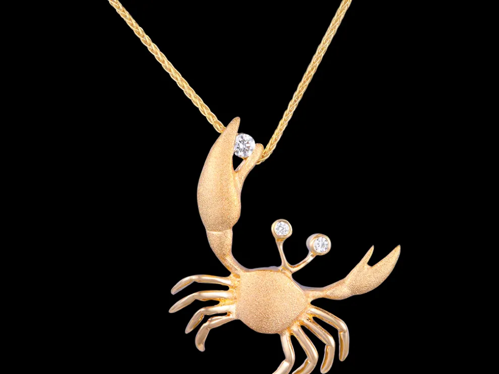 14K 22Mm Crab Pendant With 3 Diamonds